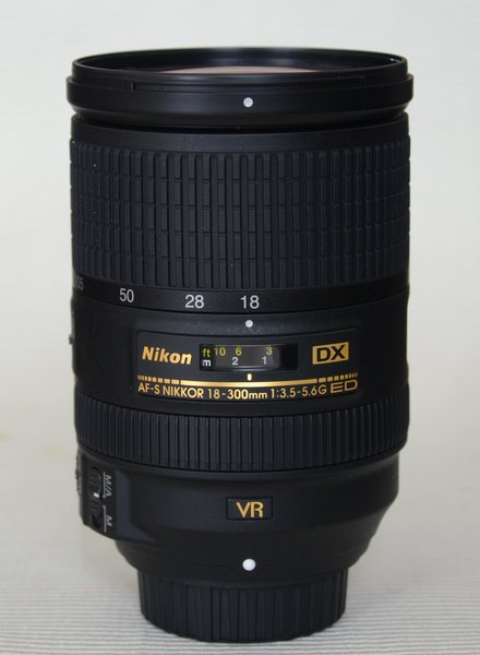lensa 18-300